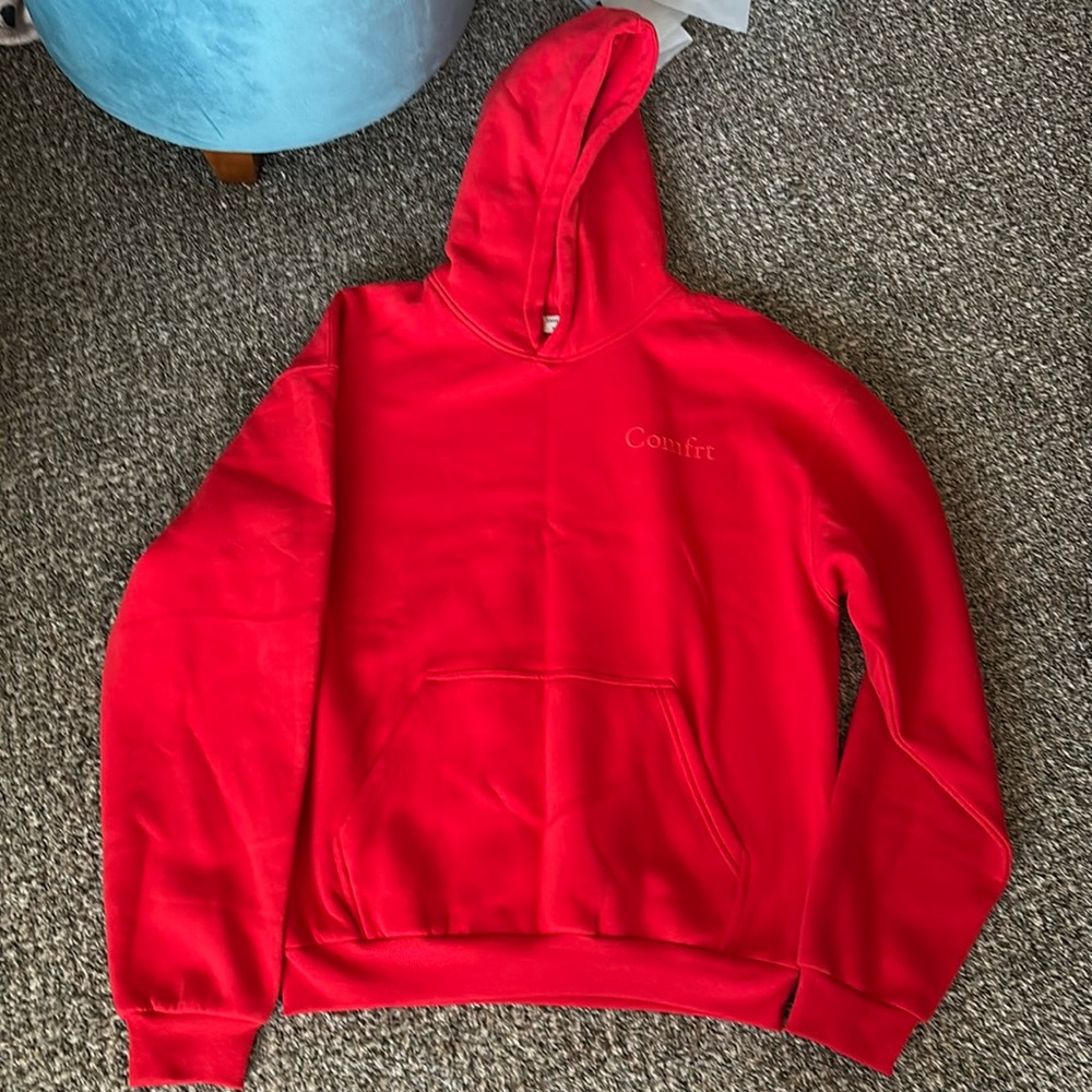 Comfrt Minimalist hoodie